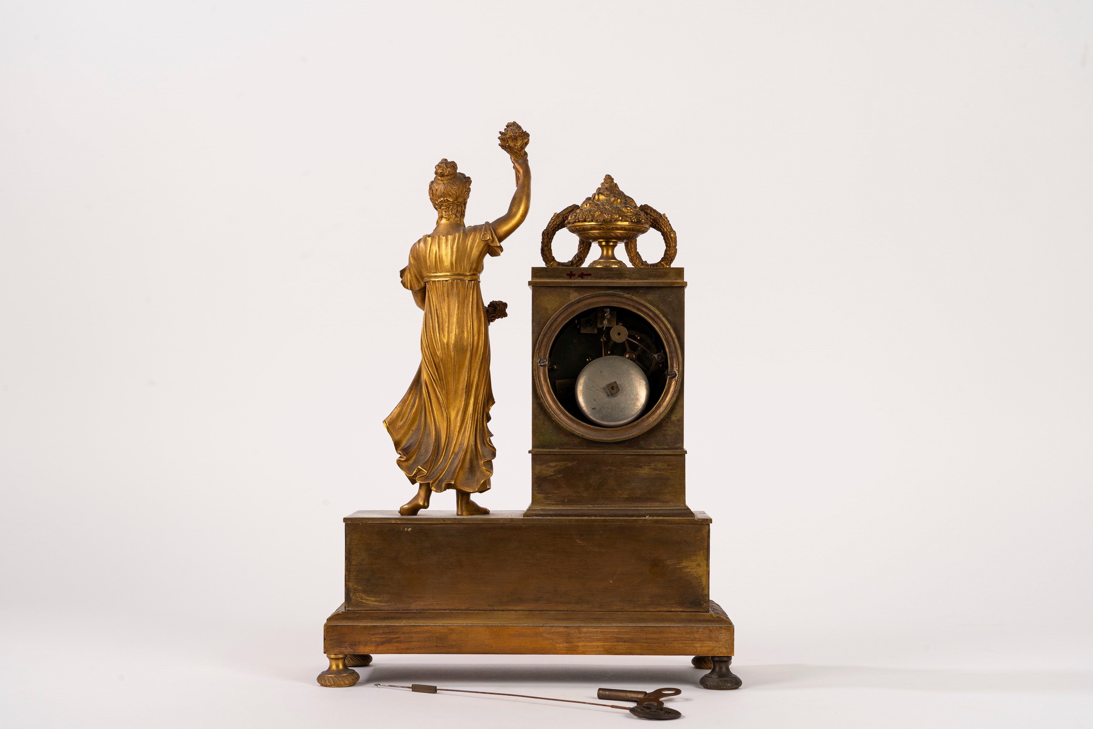 Pendola in bronzo dorato, Allegoria dell’estate (fanciulla con spighe di grano), secolo XIX