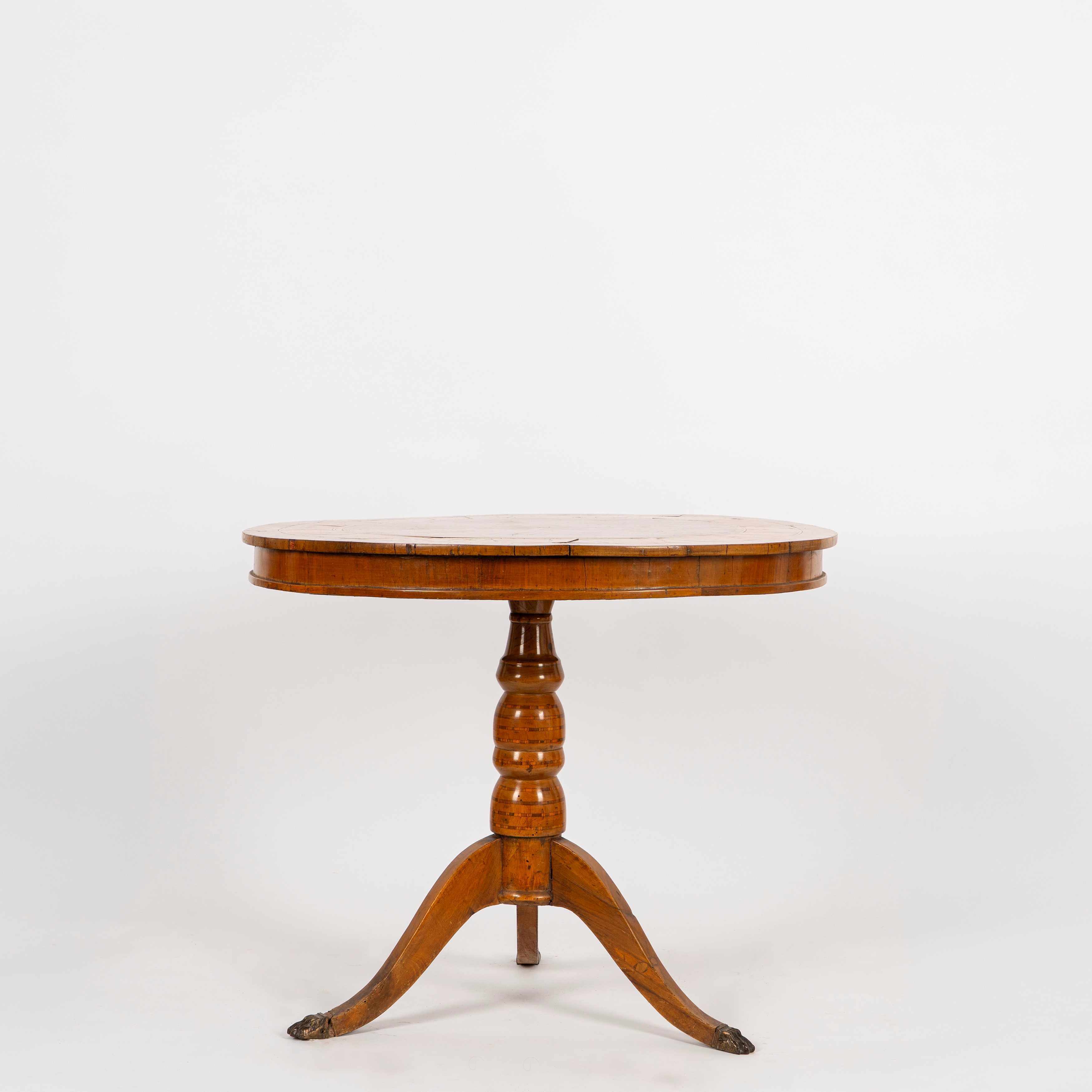 Tavolino rotondo, legno intarsiato, secolo XIX