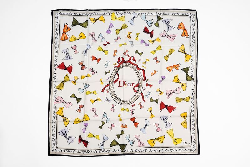 Christian Dior - Foulard “Bows Dioriviera 90” in seta con motivo fiocchi