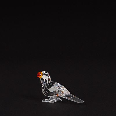 Pappagallo in cristallo della serie “Feathered Beauties”