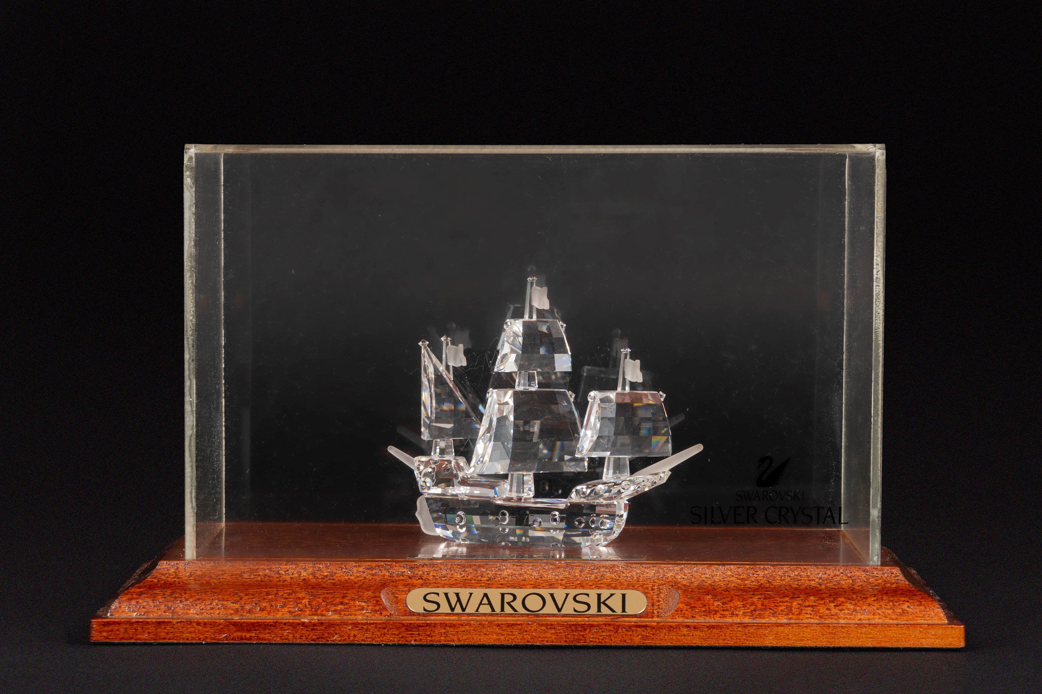 Swarovski - Santa Maria, scultura in cristallo della serie “When we were Young”