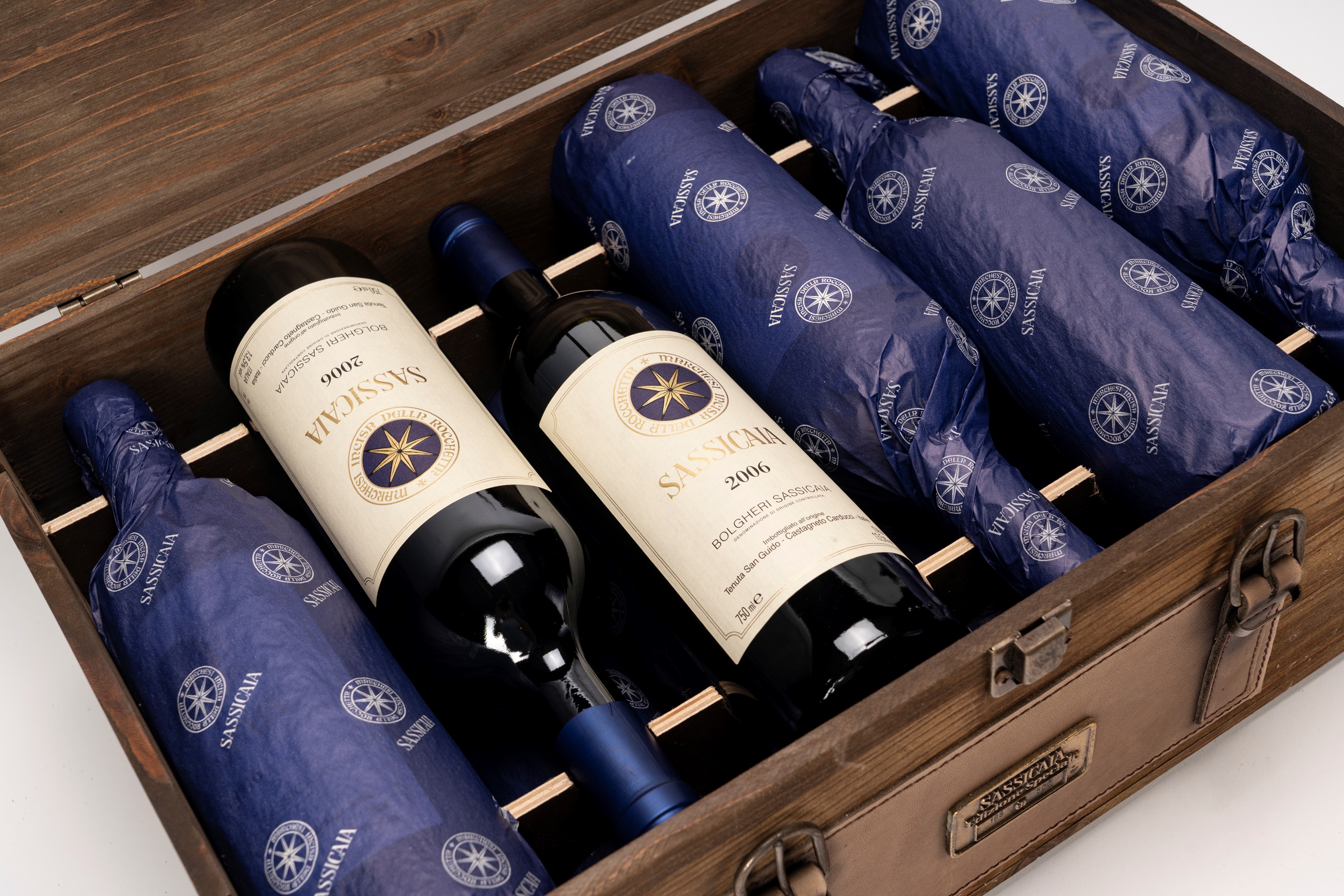Italia - Sassicaia — cofanetto originale con 12 bottiglie (2006)