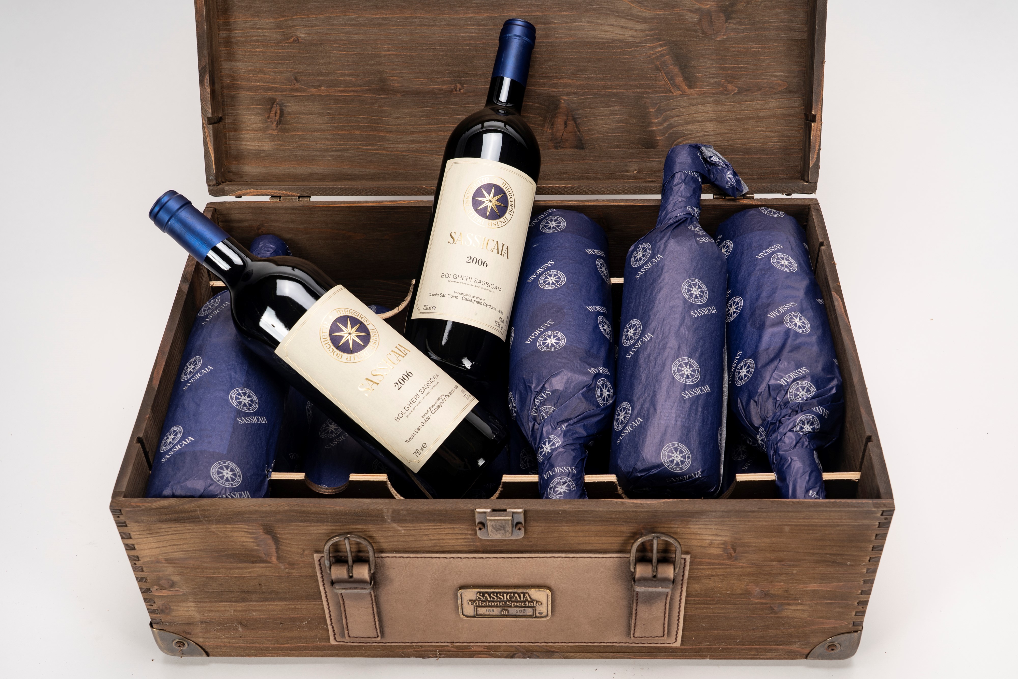 Italia - Sassicaia — cofanetto originale con 12 bottiglie (2006)