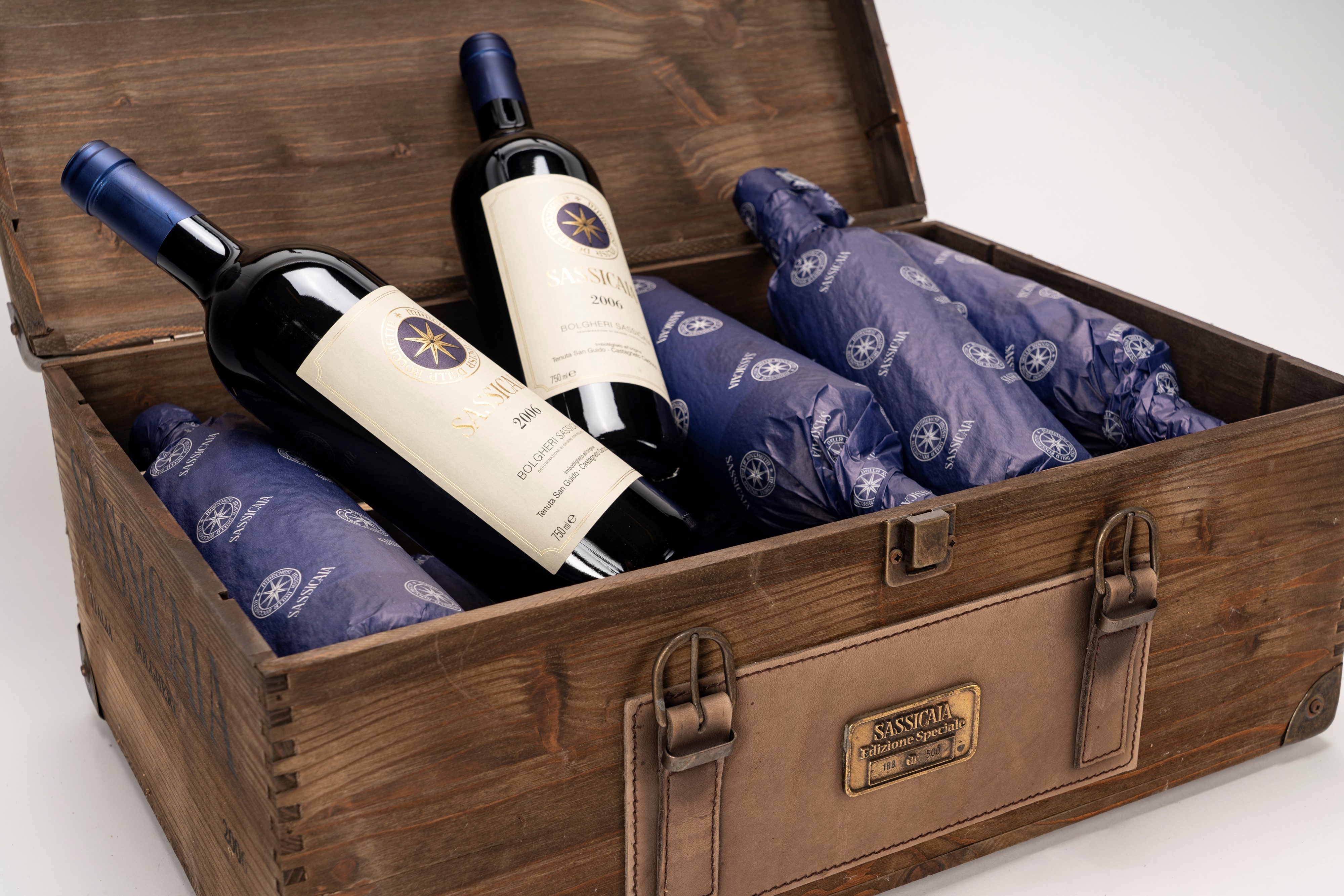 Italia - Sassicaia — cofanetto originale con 12 bottiglie (2006)