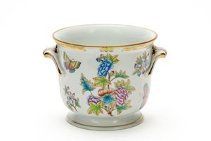 Herend Hungary porcelain cooler Queen Victoria