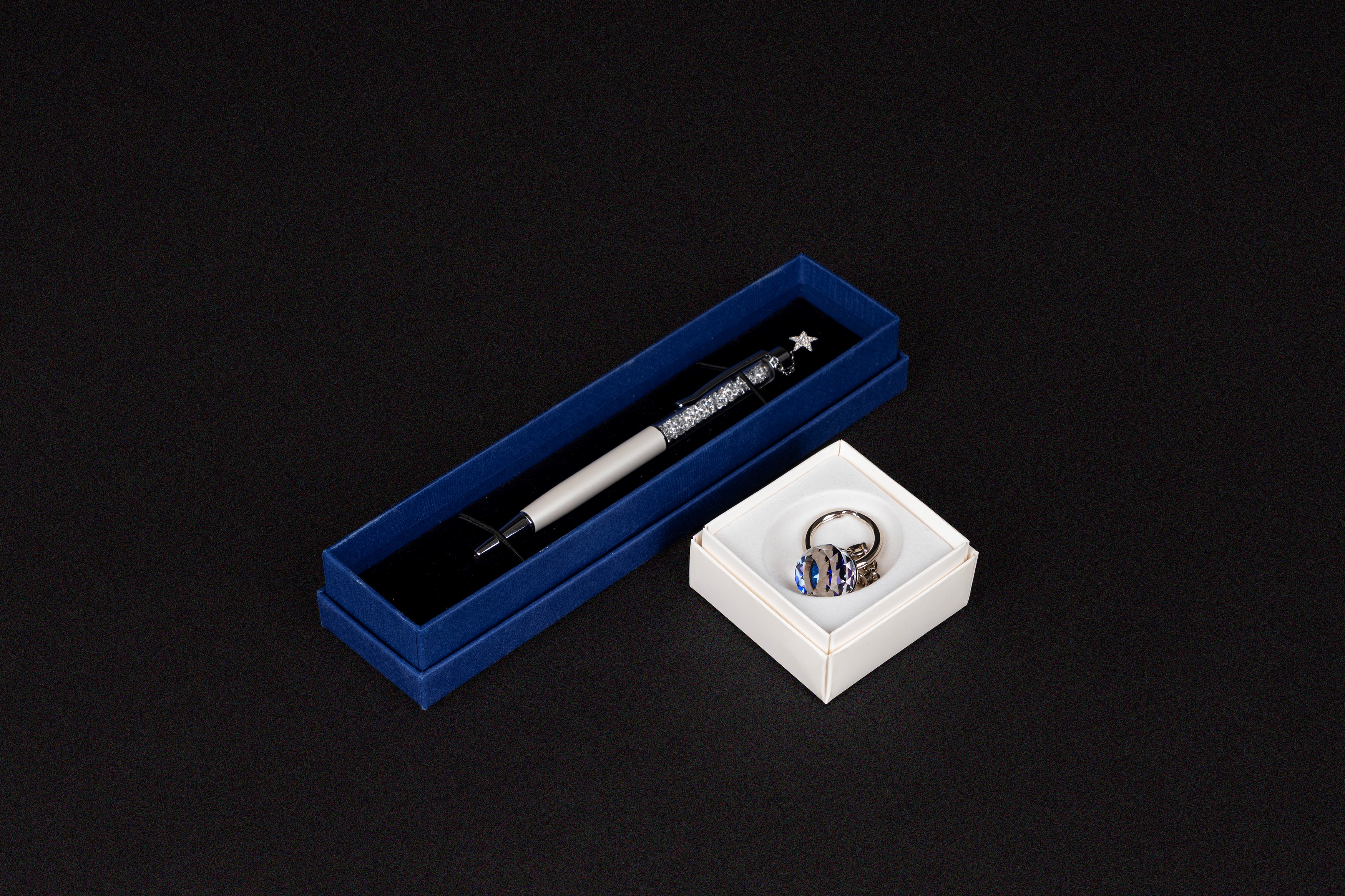 Swarovski - Penna e portachiavi in cristallo
