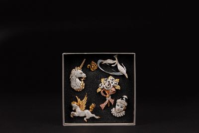 Sei spille con cristalli multicolore (edizioni limitate 1995–1998)
