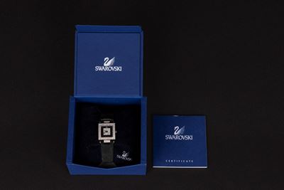 Orologio da donna “Beijing” con cristalli intorno al quadrante, riferimento 650838 (2005)