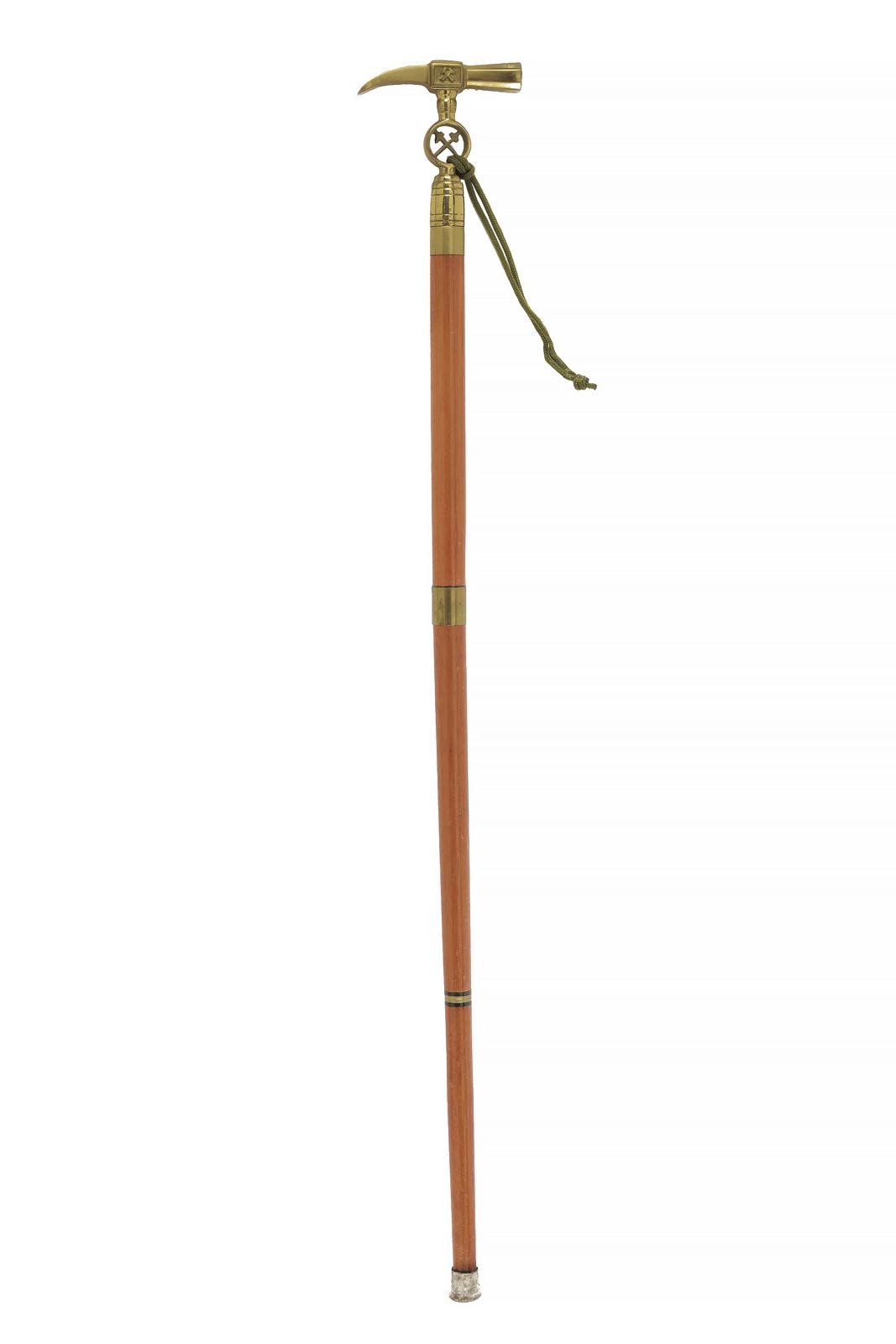 Bastone da passeggio da minatore, impugnatura in ottone con martelli incrociati, fusto in legno s...