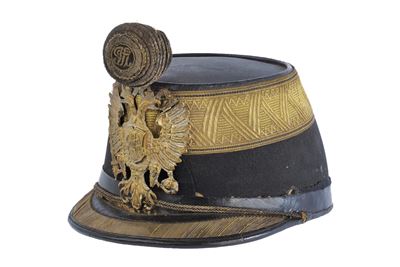 Kepi da ufficiale, coppo semirigido con fregio imperiale e visiera in cuoio laccato