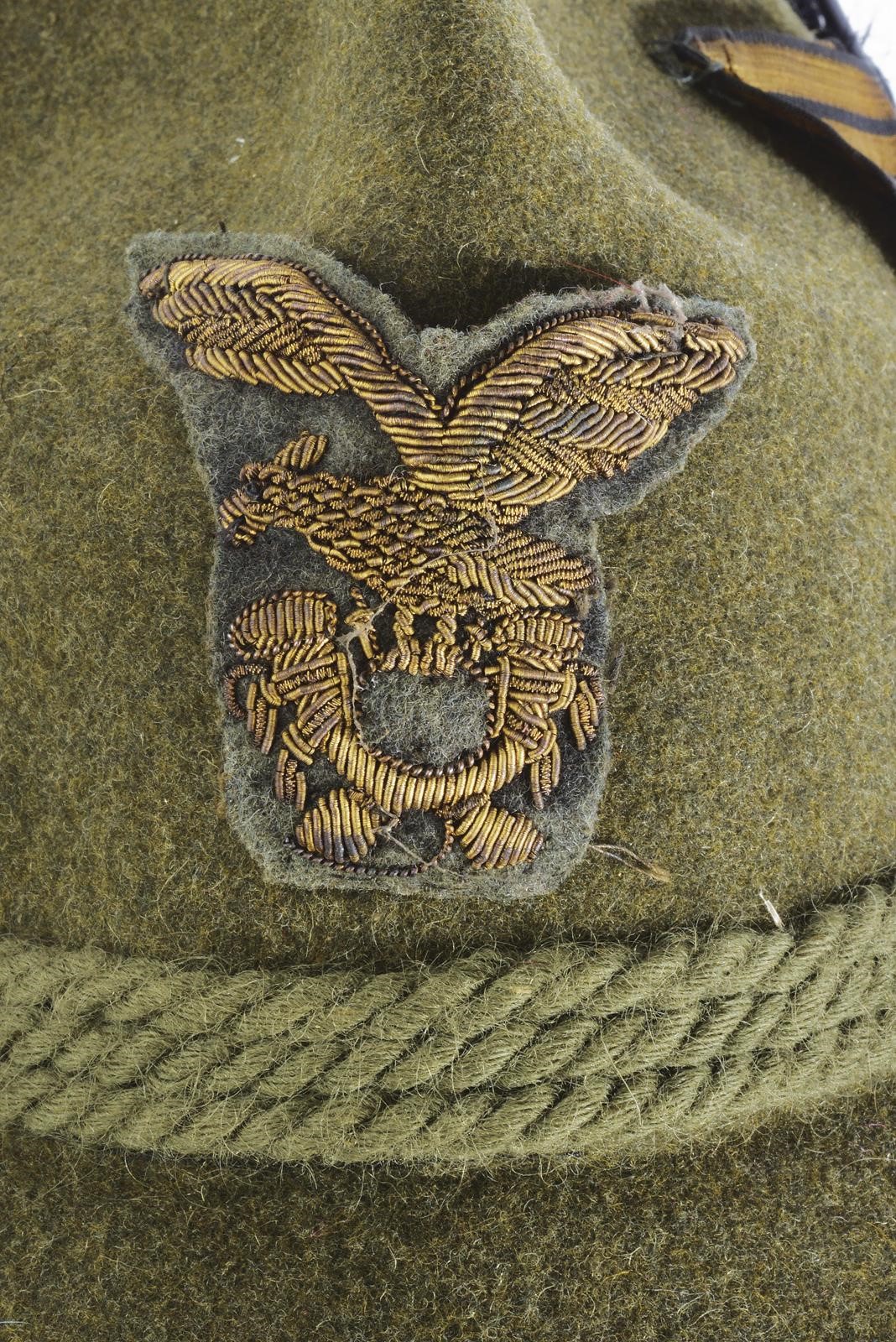 Inghilterra, Berretto militare in panno nero con fregio “HAMPSHIRE”