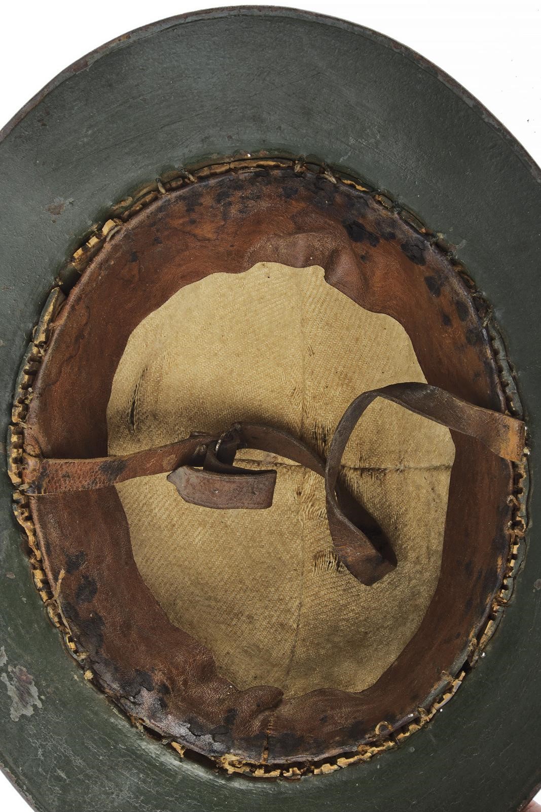 Elmetto mod. 1916 della Legione Portoghese in Spagna