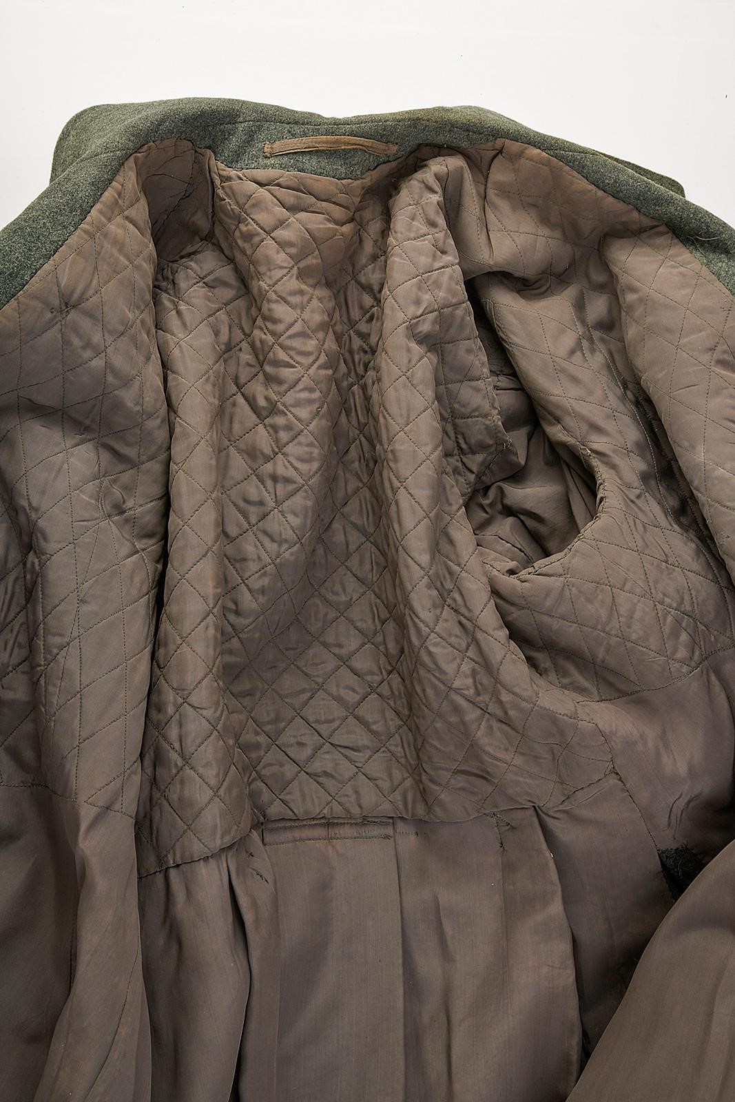Cappotto da tenente colonnello dell’esercito, in tessuto grigioverde tipo lana, secondo quarto de...