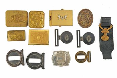 Lotto di fibbie militari, vari Paesi (XIX/XX secolo)