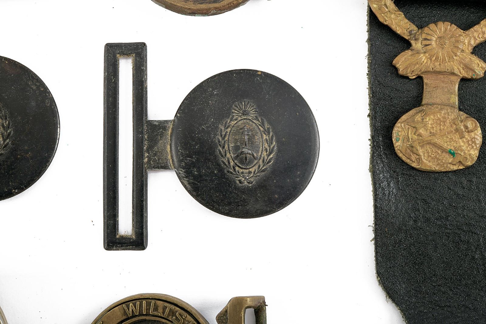 Lotto di fibbie militari, vari Paesi (XIX/XX secolo)