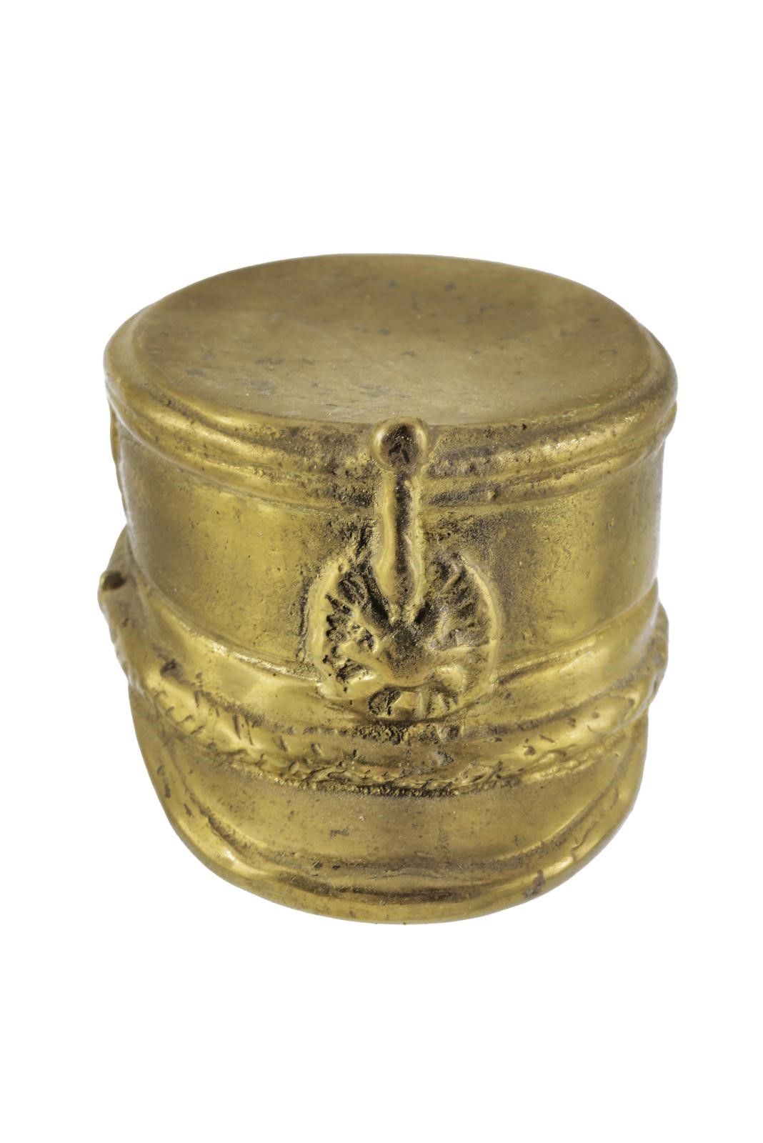 Quattro miniature di copricapi militari, bronzo/ottone/metallo argentato e stoffa, Prima metà del...