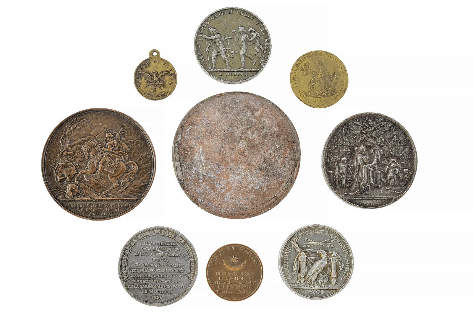 Lotto di medaglie a tema napoleonico, rame/bronzo e peltro (metallo bianco), XIX/XX secolo