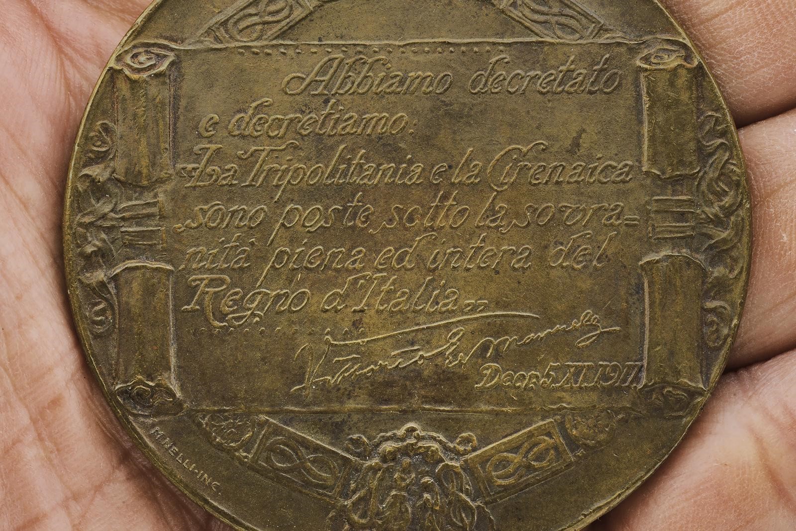 Regno d'Italia, Tre medaglie commemorative con Vittorio Emanuele III (prima metà XX secolo)