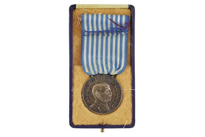 Regno d'Italia, Medaglia al Merito di Lungo Comando, argento con nastro (diam. 3,4 cm), ca. 1935