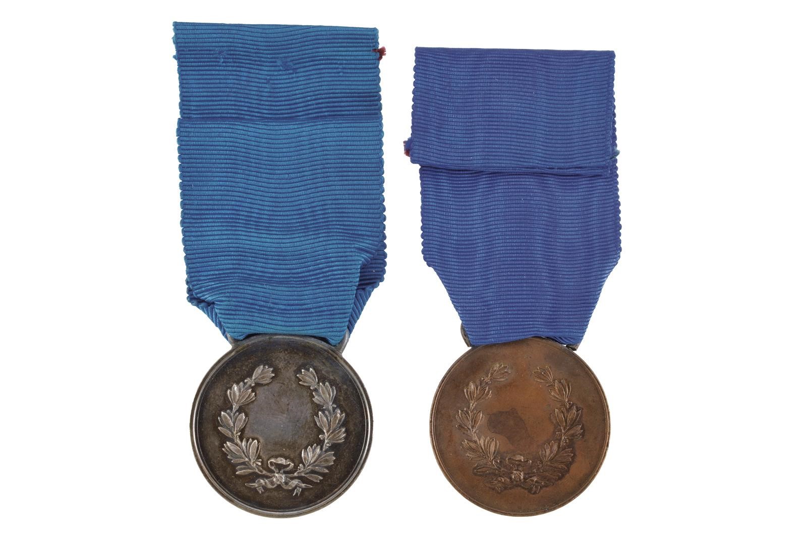 Regno d'Italia, Lotto di due medaglie al Valore Militare (una in argento e una in bronzo)