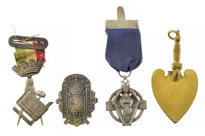 Decorazioni massoniche, composizione di quattro elementi (Italia e Gran Bretagna), XX secolo