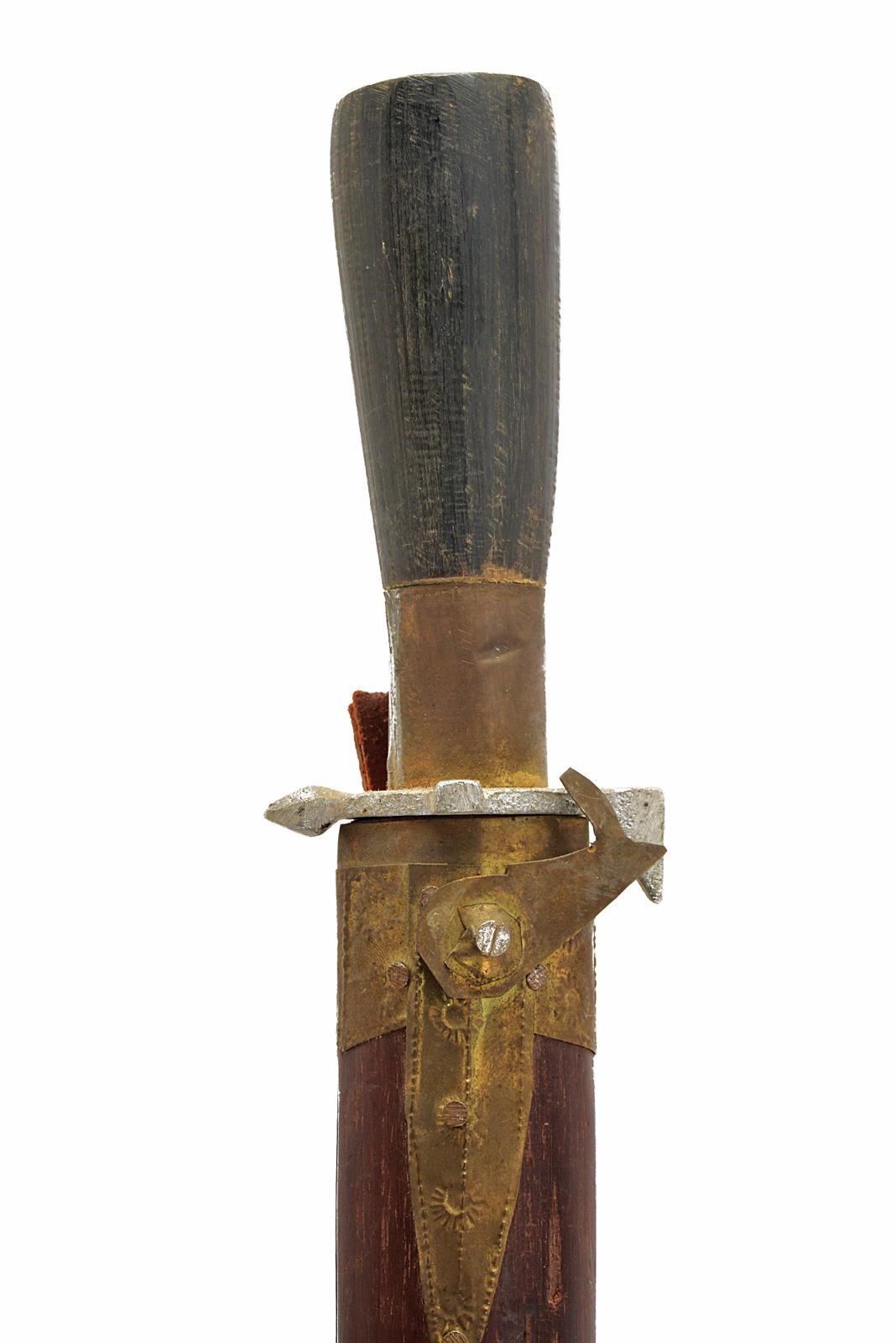 Balcani, Coltello con lama a un filo e incisioni geometriche