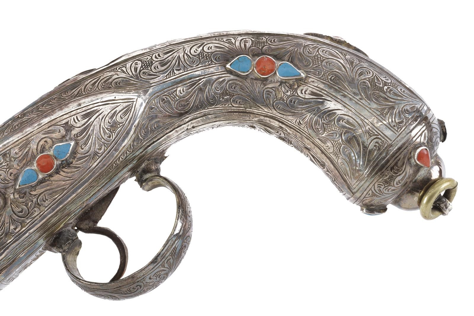 Arma decorativa a pietra focaia a due canne girevoli, pistola balcanica con rivestimento in lamin...