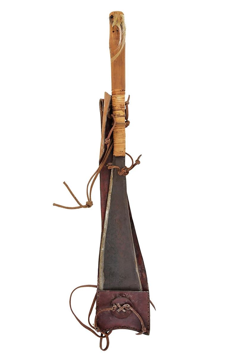 Militaria, Machete a lama a un filo crescente verso il debole (Borneo)