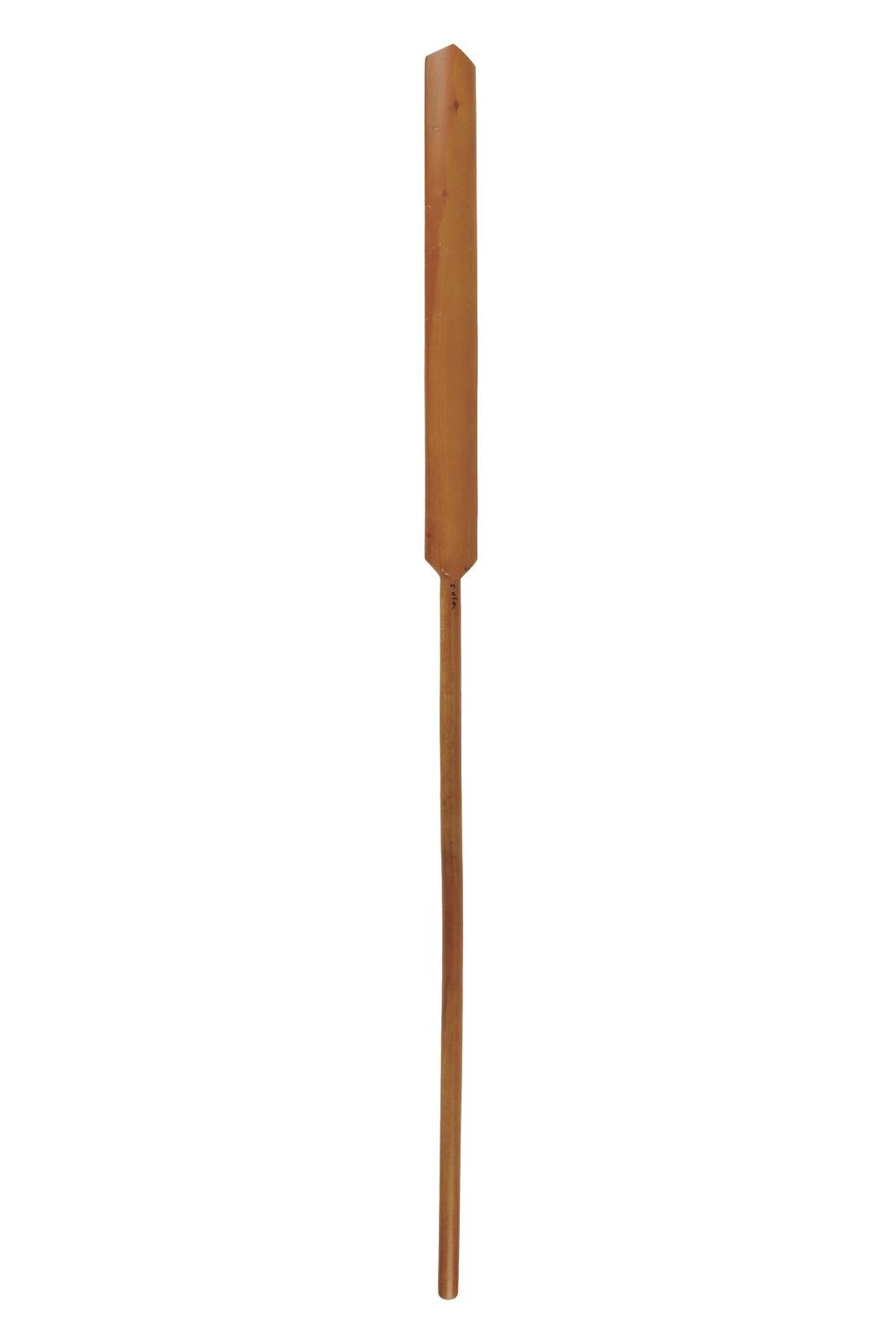 Giappone, Eku (pagaia in legno decorata con kanji a fuoco) per pratica del kobudo