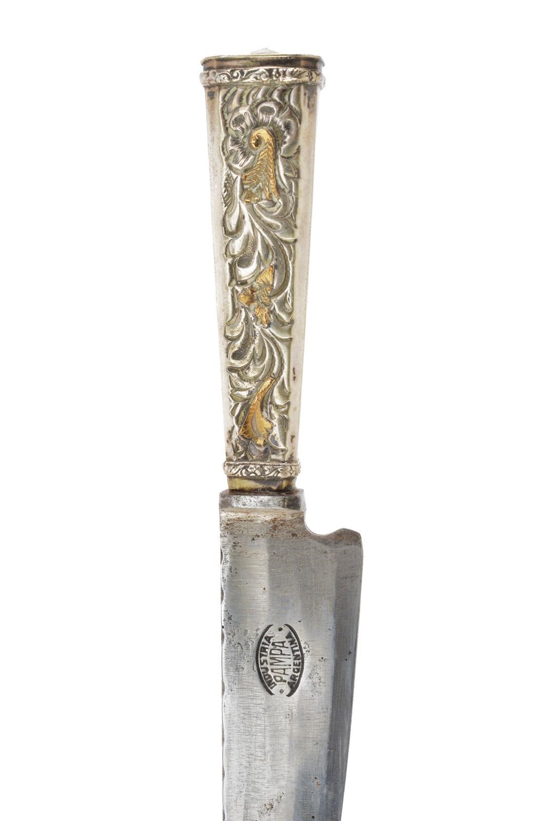 Bel coltello da gaucho, lama marcata “PAMPA ARGENTINA”