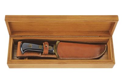 Coltello, lama a un filo con incisioni «1/150» e «1906–1996 90 DIANA», bronzo con guancette nere