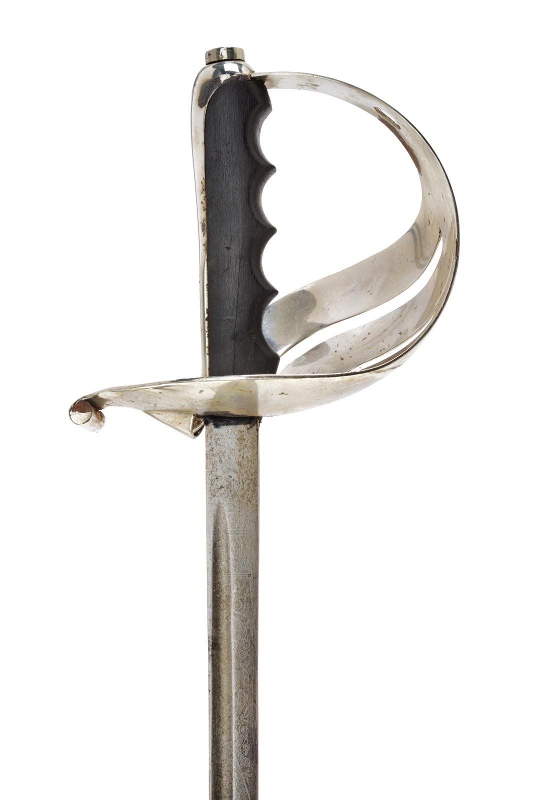Sciabole da ufficiale, Mod. 1855 e sciabola con lama parzialmente incisa, Regno d’Italia