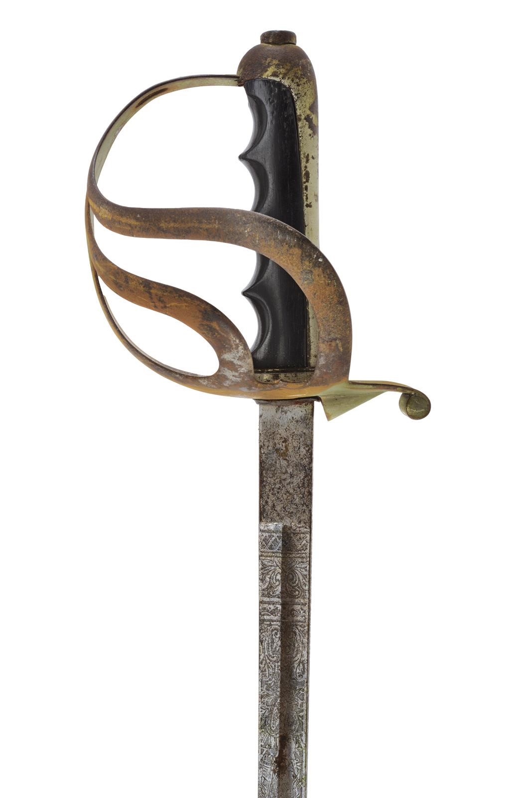 Italia, Coppia di sciabole Mod. 1888 con lame dritte e curve, incisioni e relativi fodero