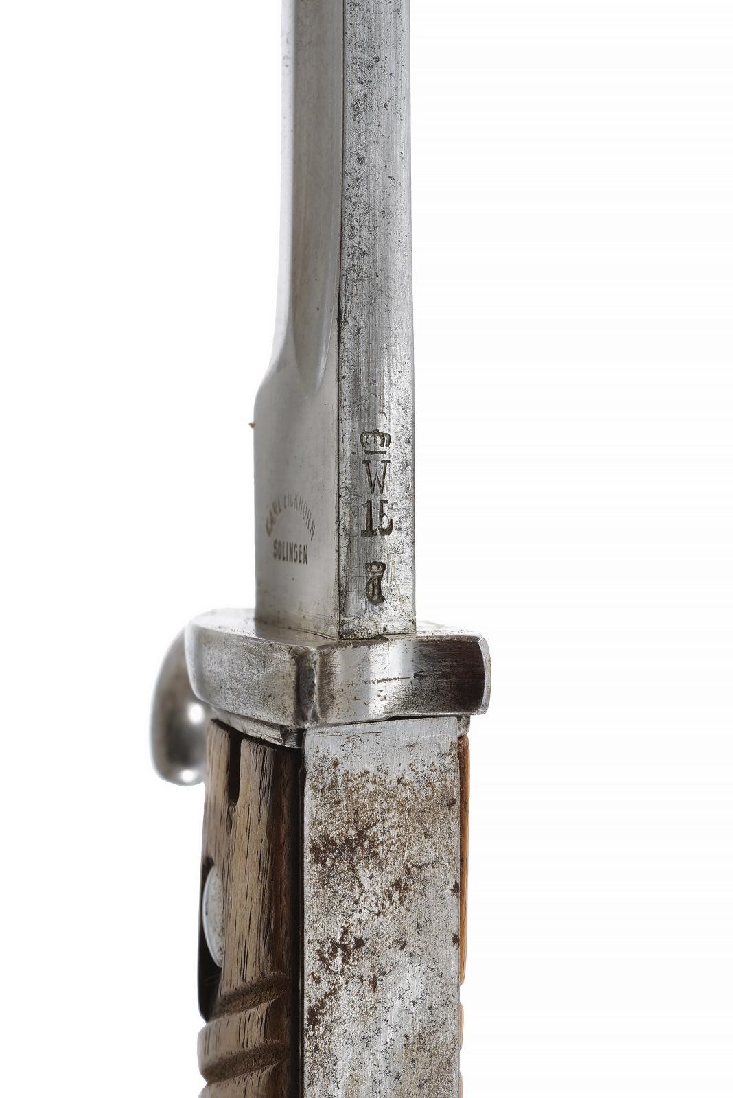 Baionetta Mauser, lama marcata «Carl Eickhorn Solingen», con fodero in ferro