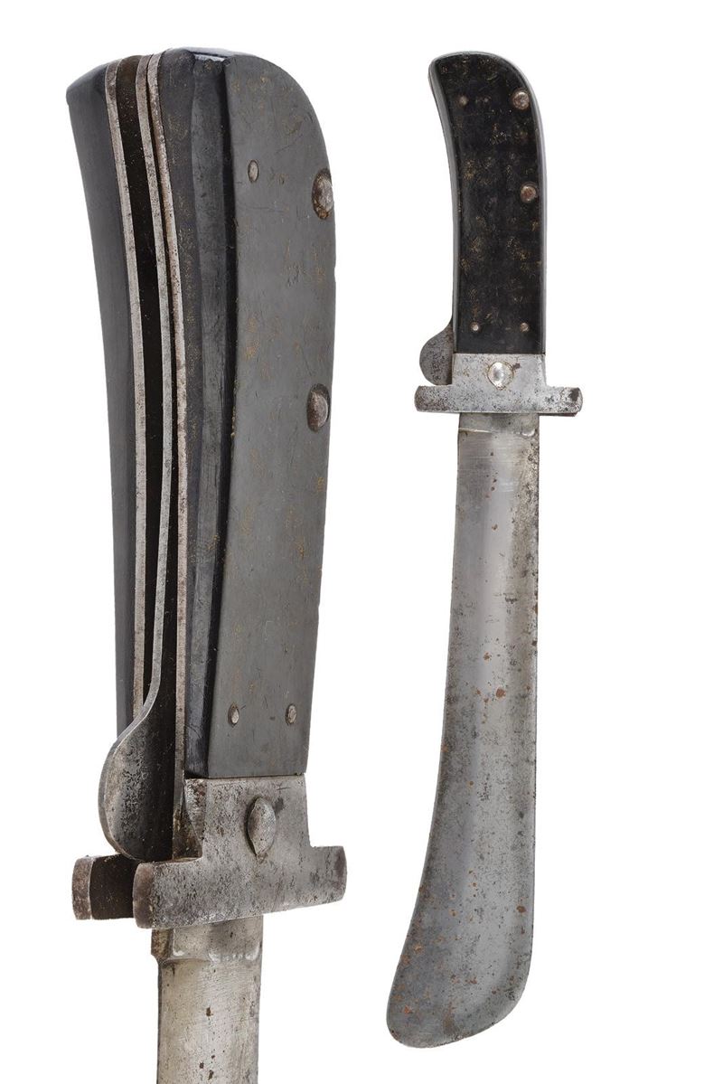 Camillus, Machete pieghevole con lama a un filo e marcatura "CAMILLUS"