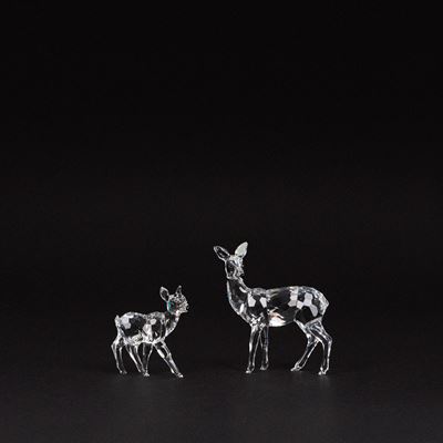 Cerva e Cerbiatto, scultura in cristallo della serie “Rare Encounters”