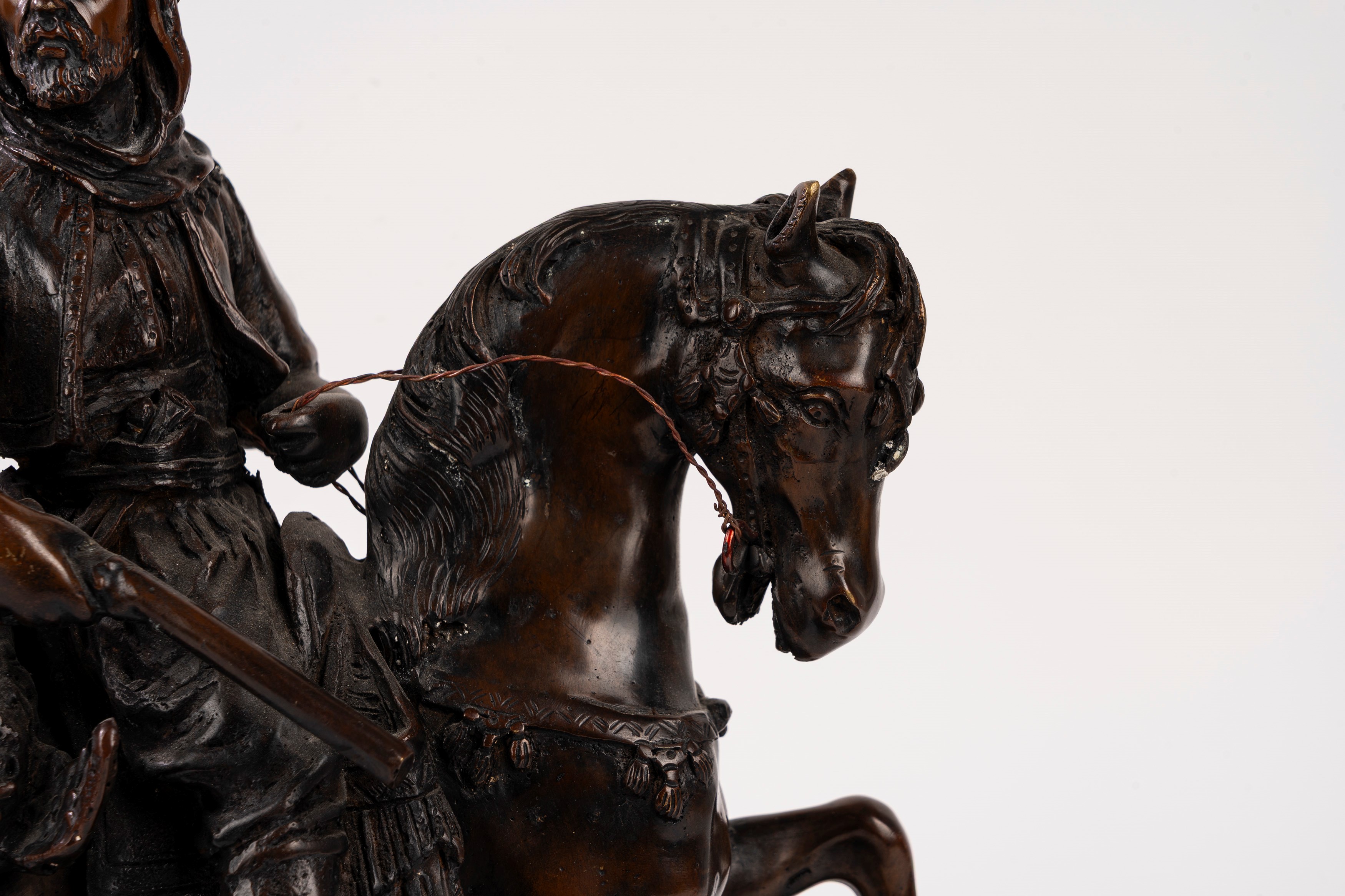 Scuola Francese, Secolo XIX - Scultura in bronzo, Cavaliere arabo a cavallo