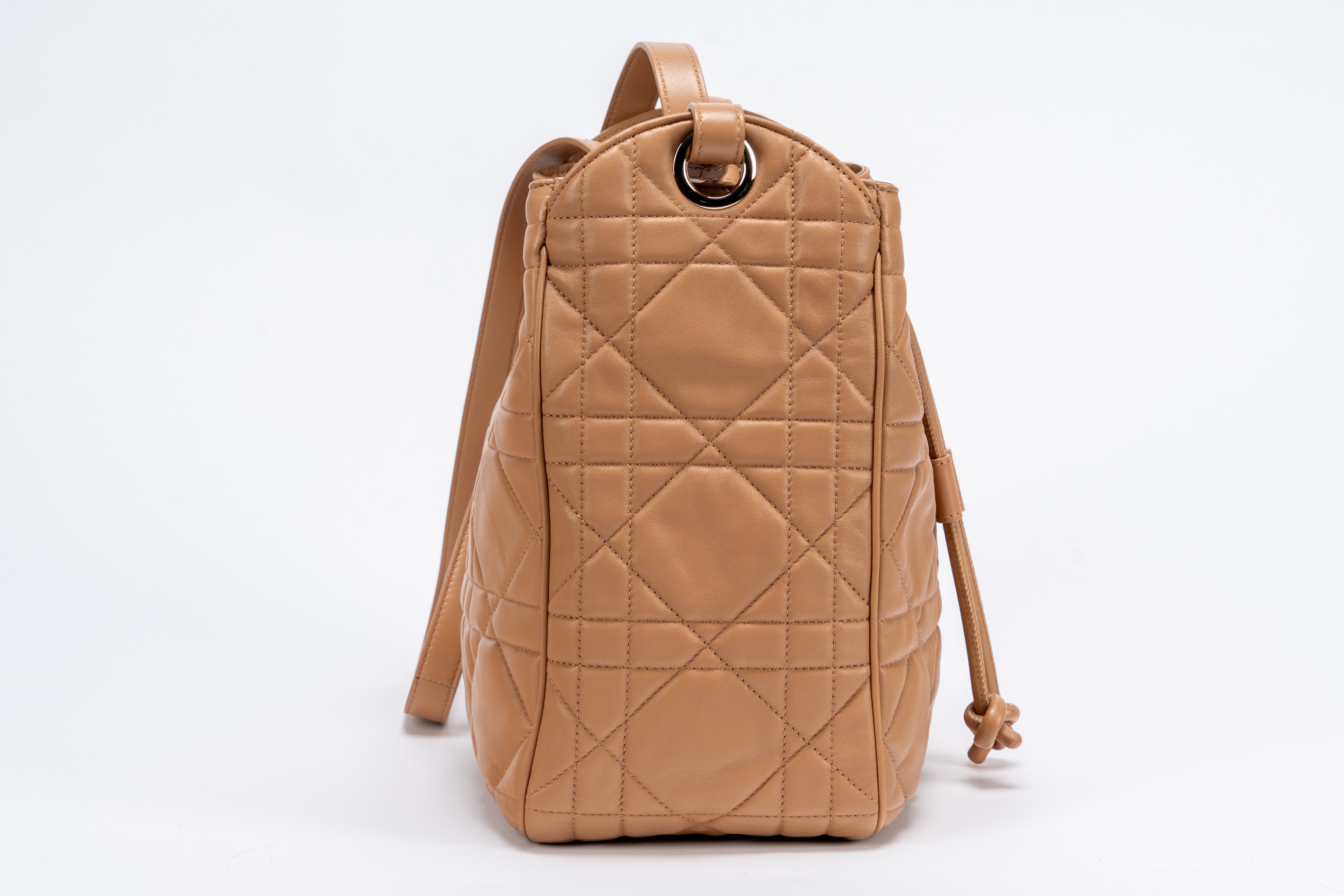 Christian Dior - Borsa sechiello D-Motion in pelle macrocannage