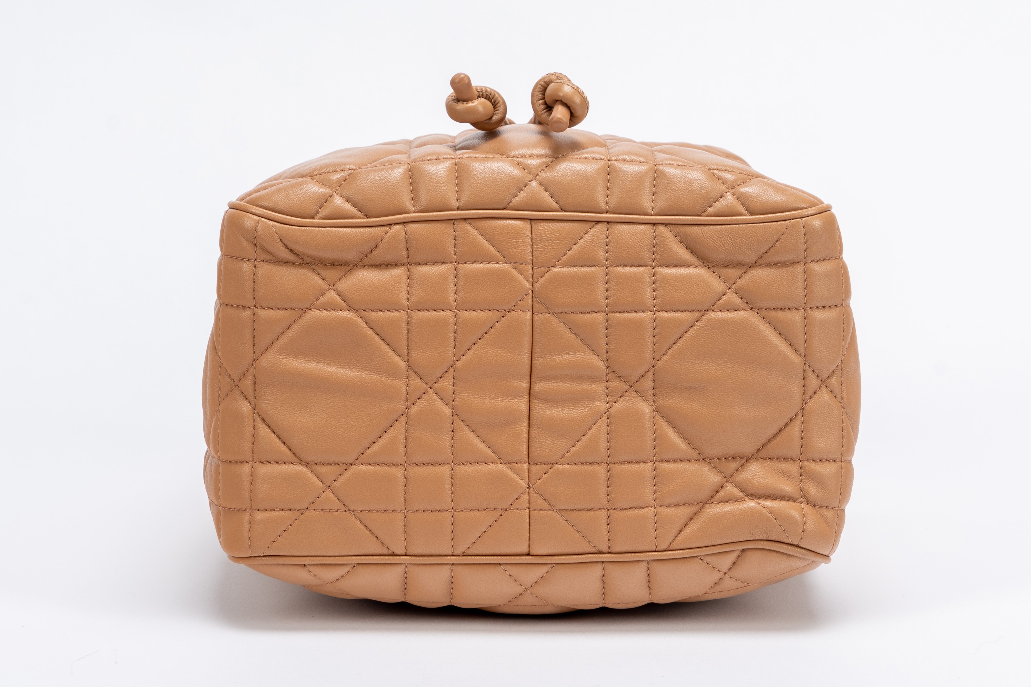 Christian Dior - Borsa sechiello D-Motion in pelle macrocannage