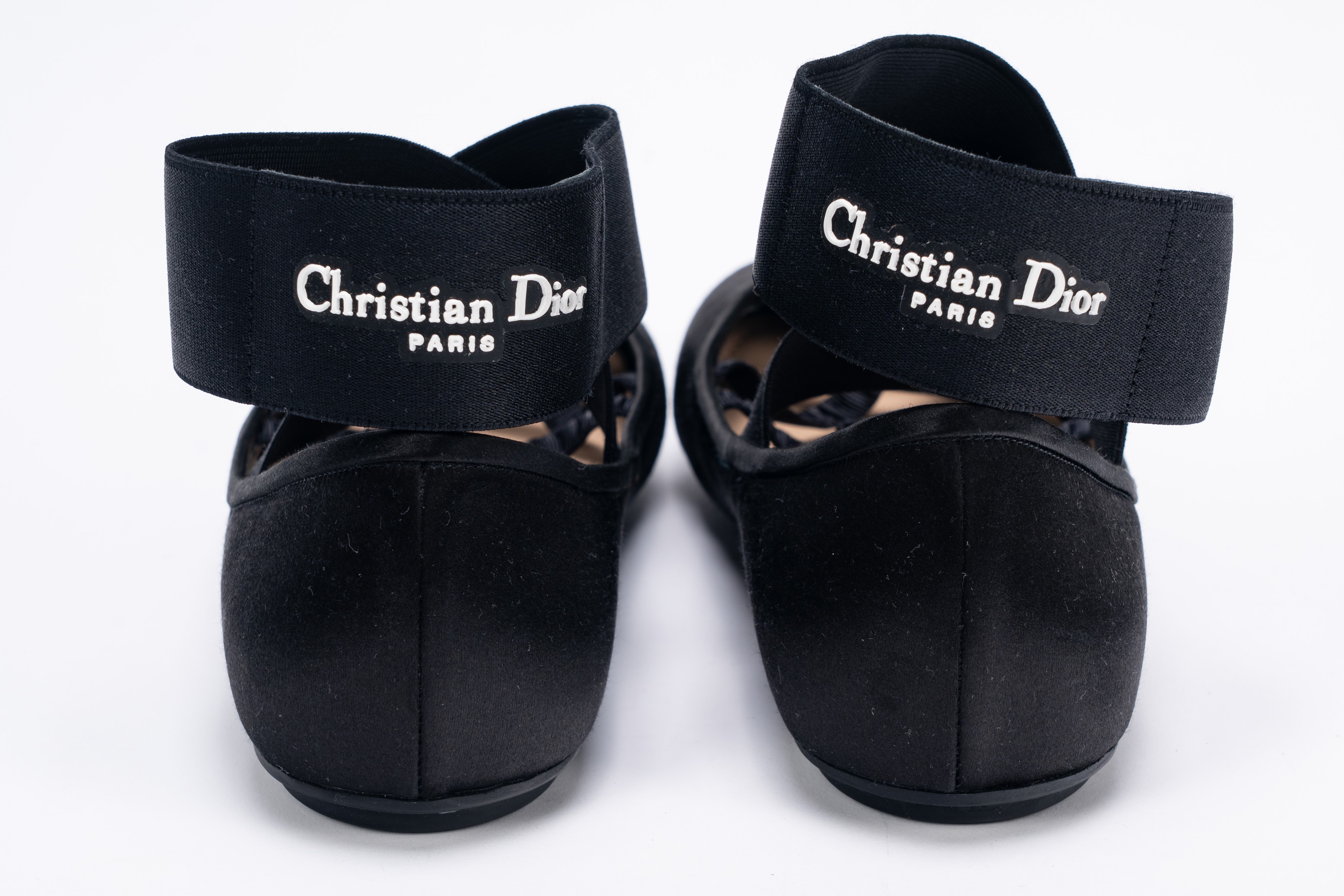 Christian Dior - Paio di ballerine in raso nero con elastico alla caviglia (n. 40)