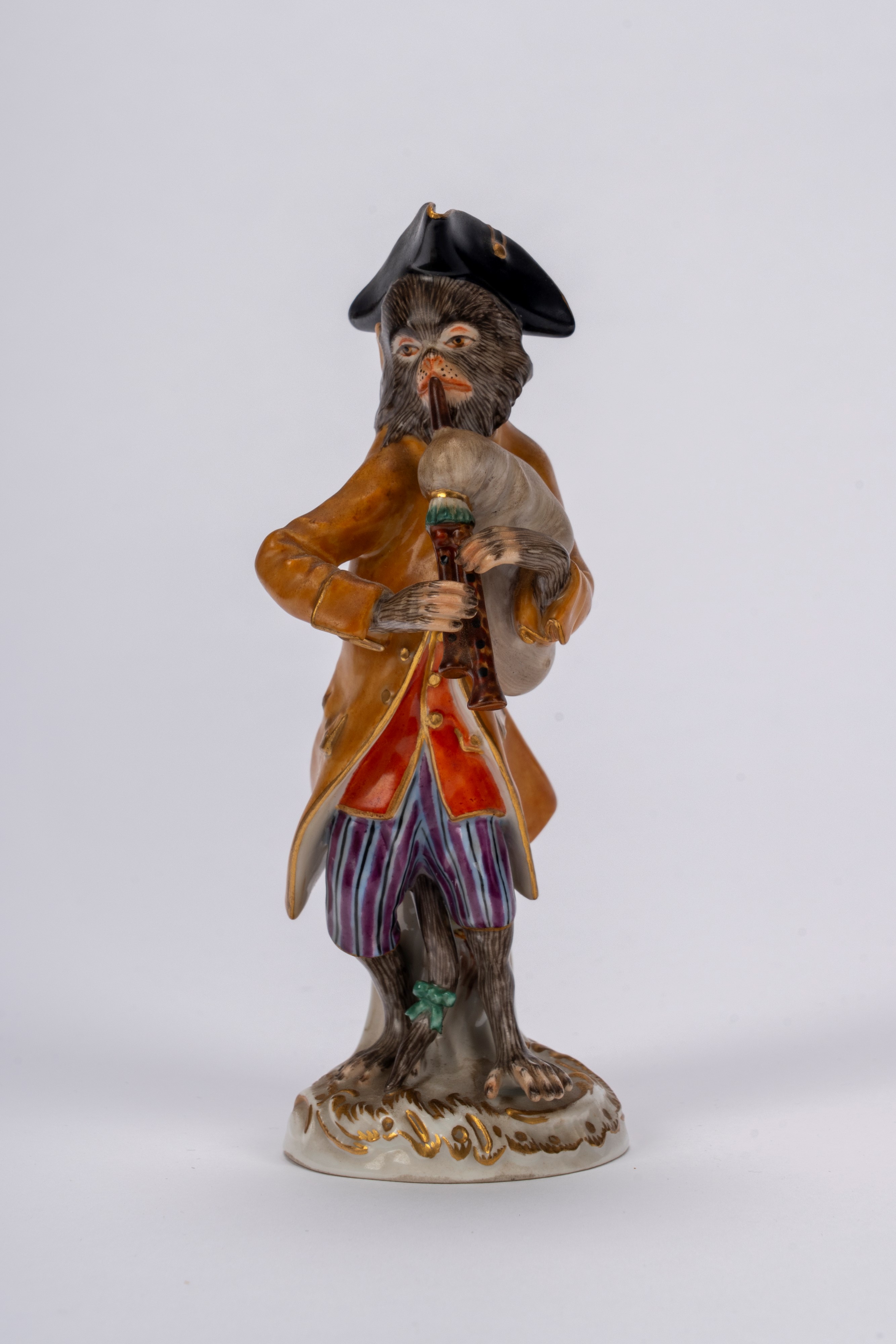 Manifattura di Meissen, Orchestra di scimmie in porcellana policroma, con leggio