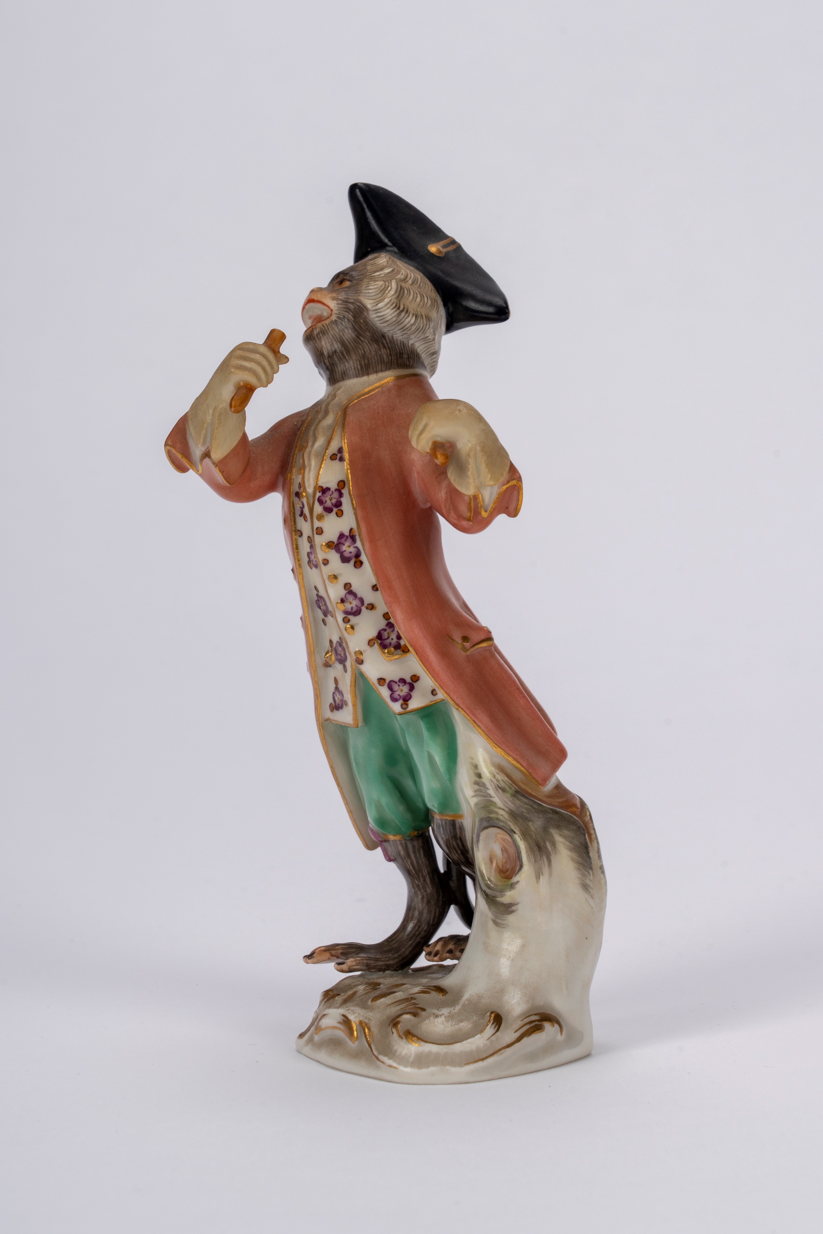 Manifattura di Meissen, Orchestra di scimmie in porcellana policroma, con leggio