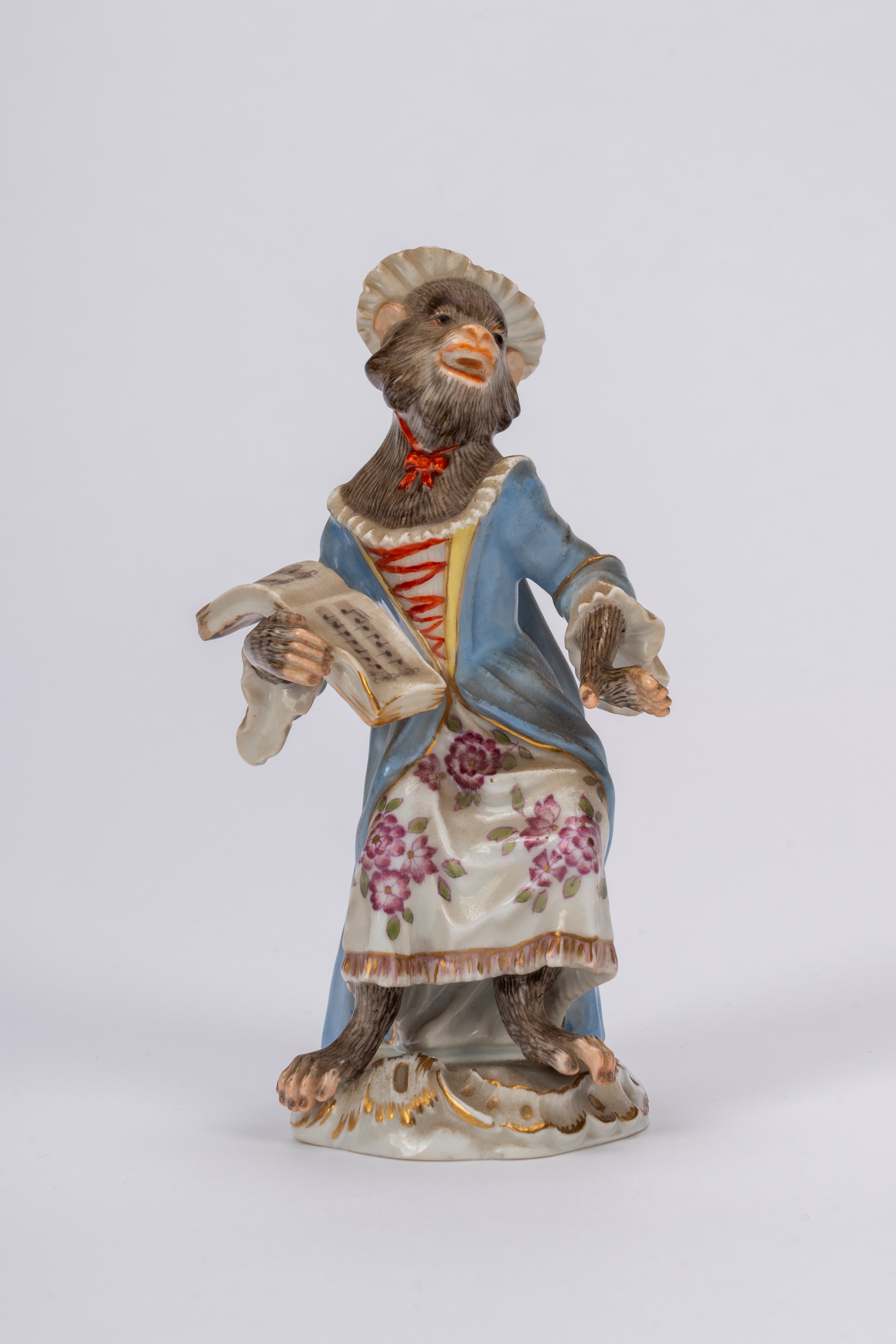 Manifattura di Meissen, Orchestra di scimmie in porcellana policroma, con leggio