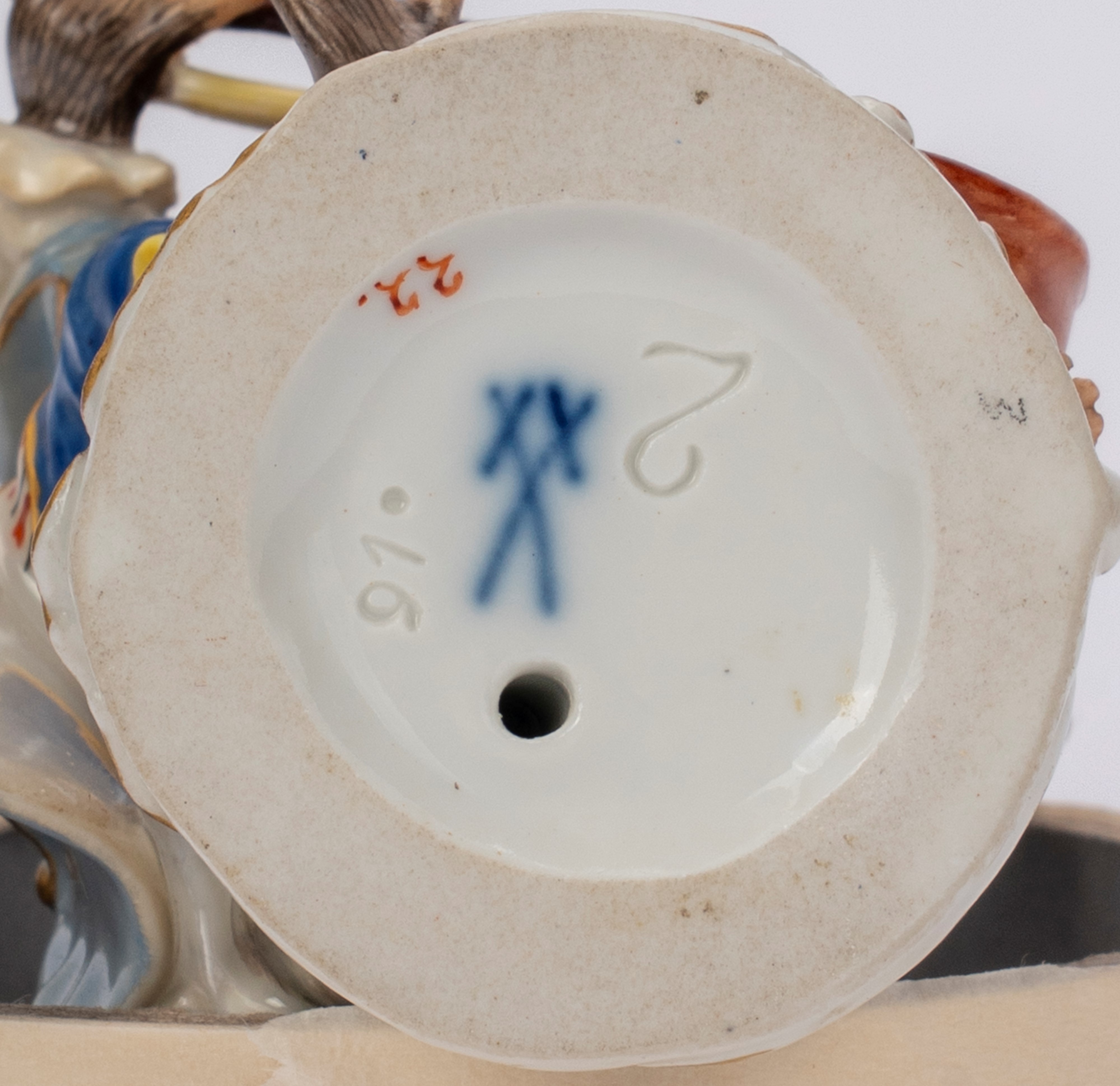 Manifattura di Meissen, Orchestra di scimmie in porcellana policroma, con leggio