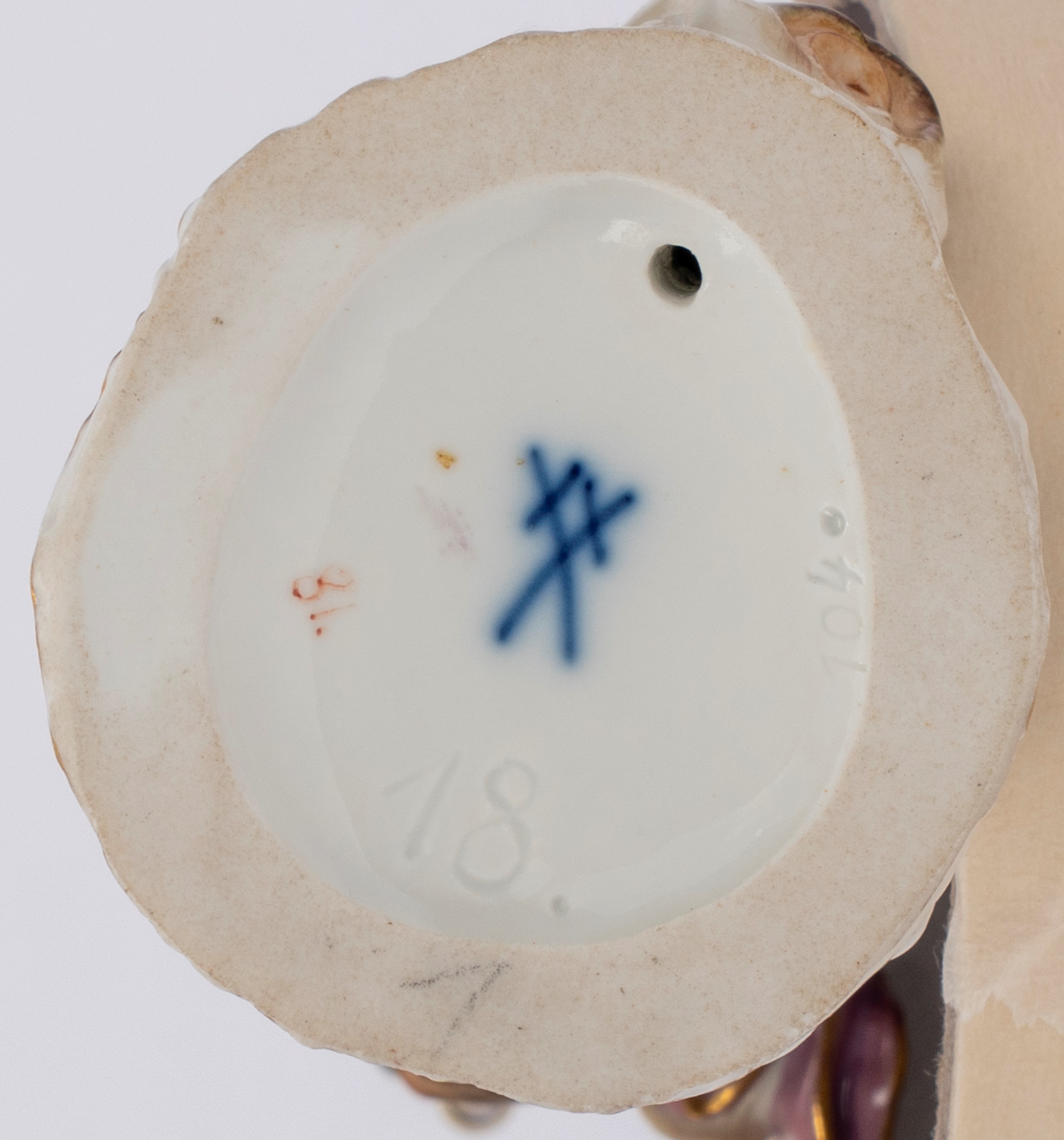 Manifattura di Meissen, Orchestra di scimmie in porcellana policroma, con leggio