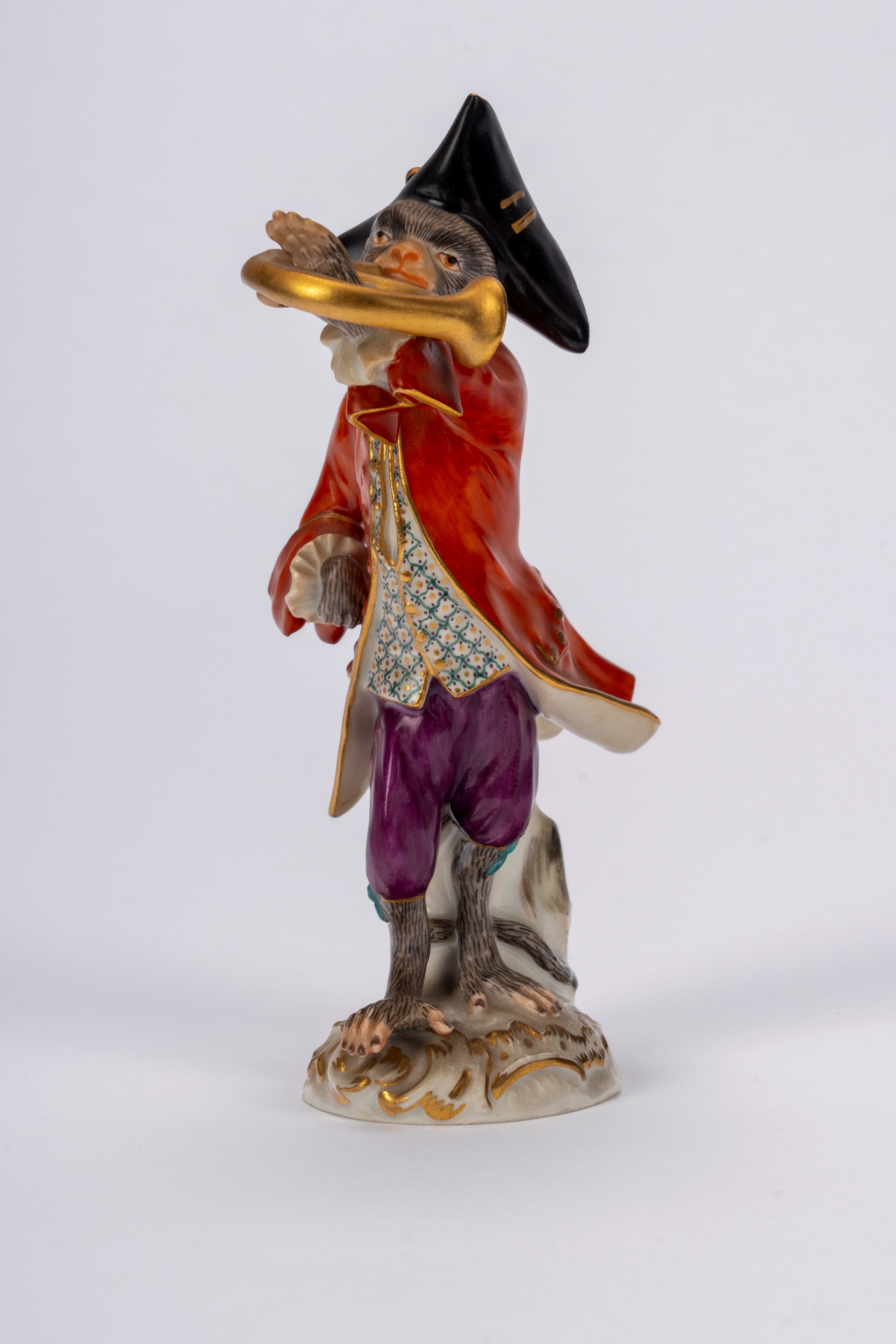 Manifattura di Meissen, Orchestra di scimmie in porcellana policroma, con leggio