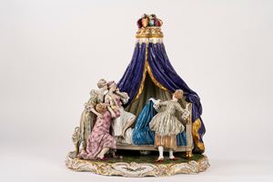 Grande gruppo scultoreo in porcellana policroma raffigurante la camera da letto della dama, Frankenthal secolo XIX