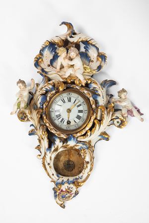 Importante orologio Cartel in porcellana policroma. Real Fabbrica Ferdinandea, modello di Francesco Celebrano, 1780 circa. 