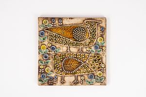 Placca in ceramica decorata con uccelli e fiori, Gustavsberg Stoccolma