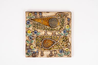 Placca in ceramica decorata con uccelli e fiori, Gustavsberg Stoccolma